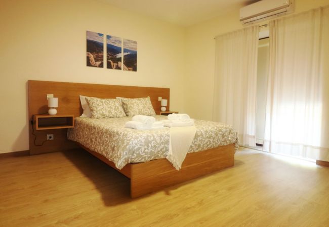 Rent by room in Campo do Gerês - Outeiro do Moinho - Quarto com vista Rent by room in Campo do Gerês - Outeiro do Moinho - Quarto com vista