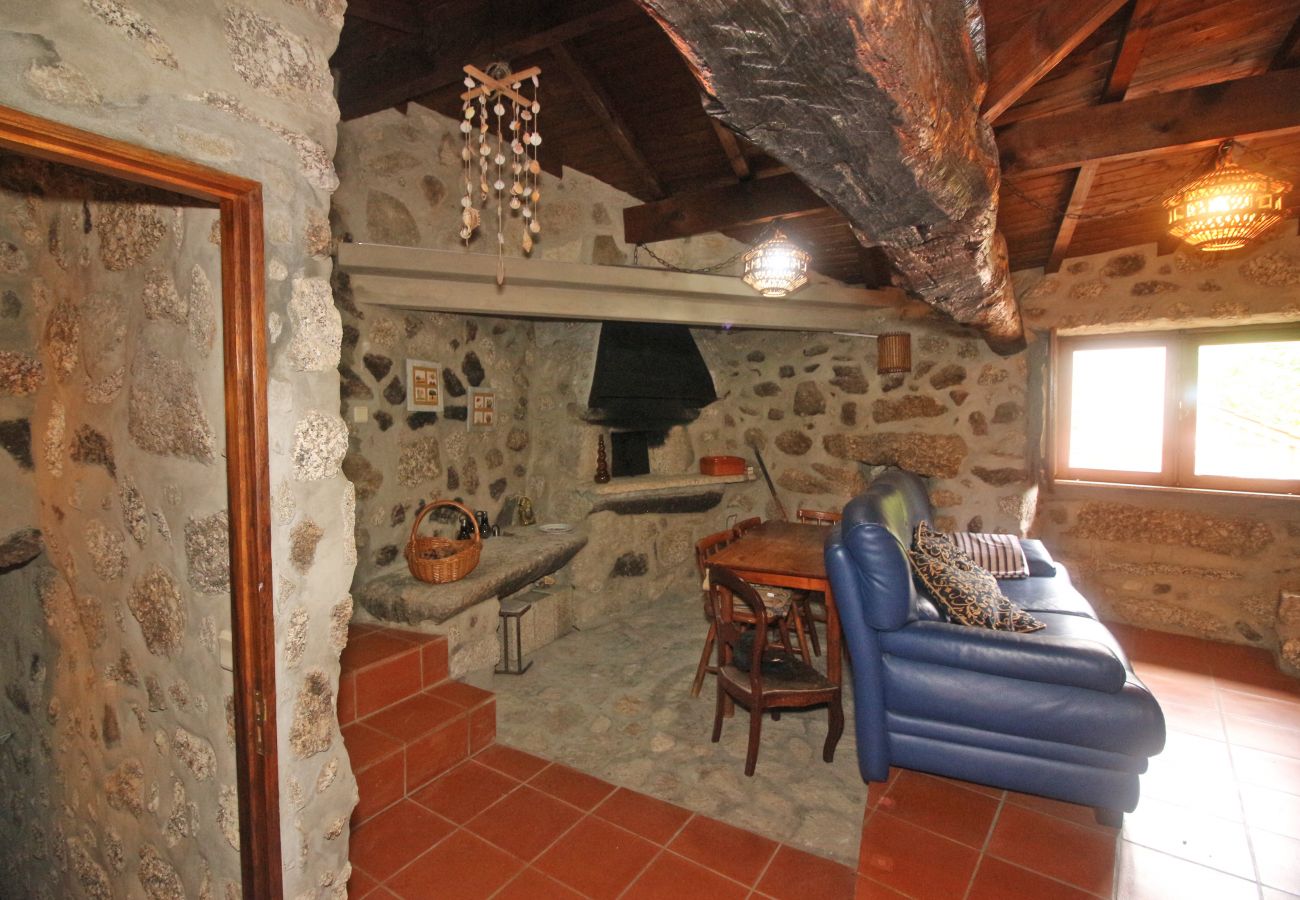 Cottage in Terras de Bouro - Cabaninhas House