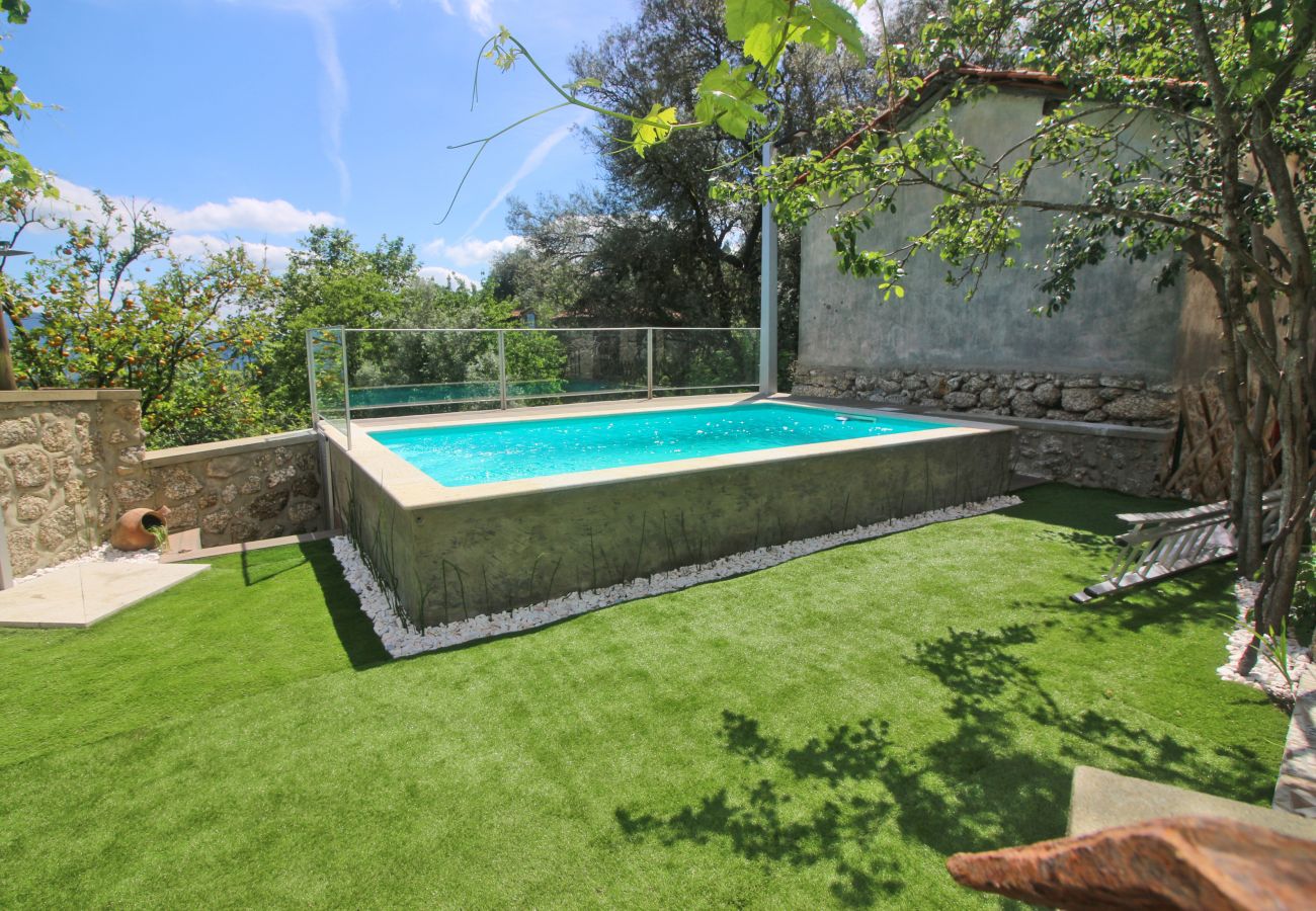 Cottage in Terras de Bouro - Cabaninhas House