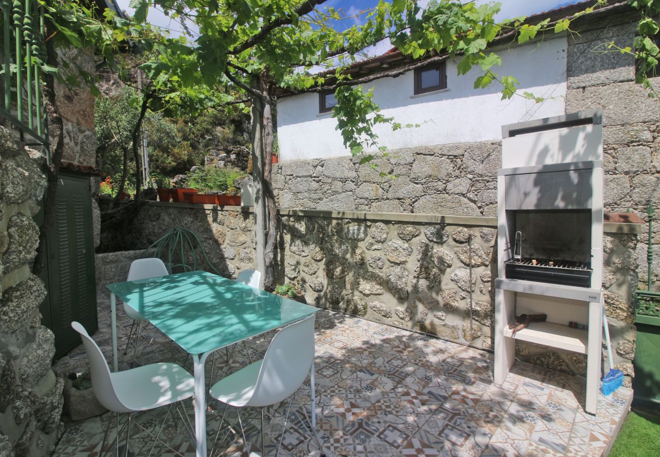 Cottage in Terras de Bouro - Cabaninhas House