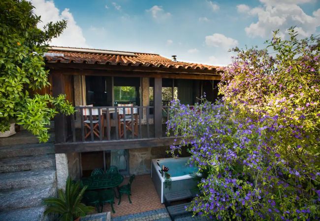 Cottage in Terras de Bouro - Casa Pedra Bela