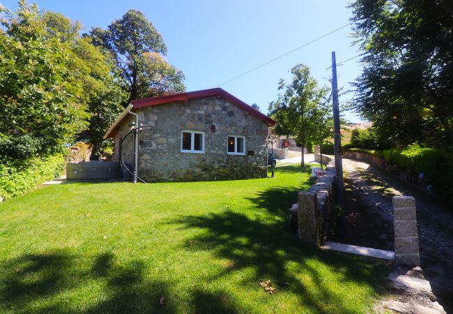 Cottage in Montalegre - Casa de Padrões