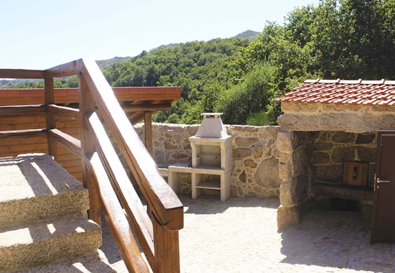 Cottage in Castro Laboreiro - Casa do Fasco