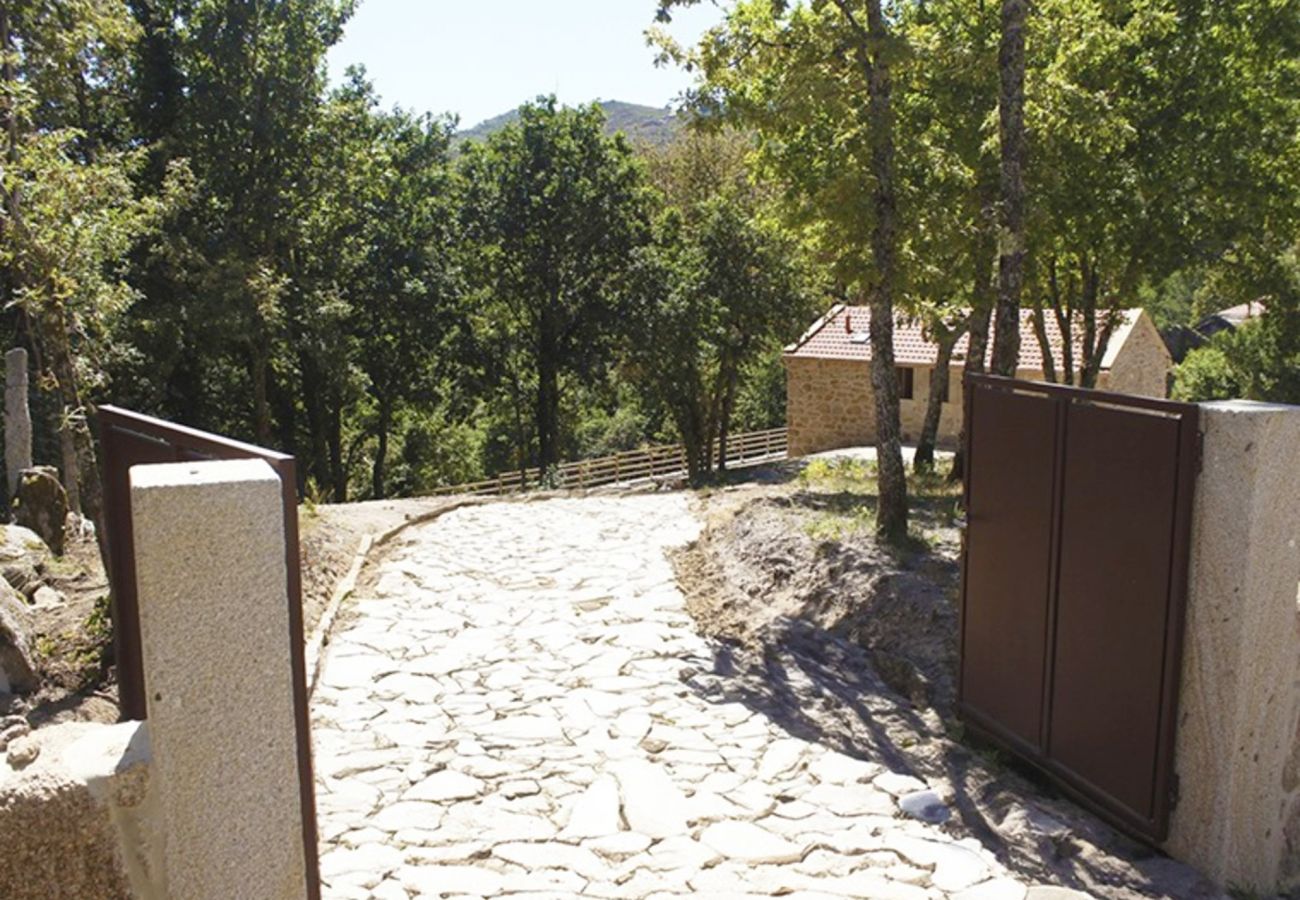 Cottage in Castro Laboreiro - Casa do Fasco