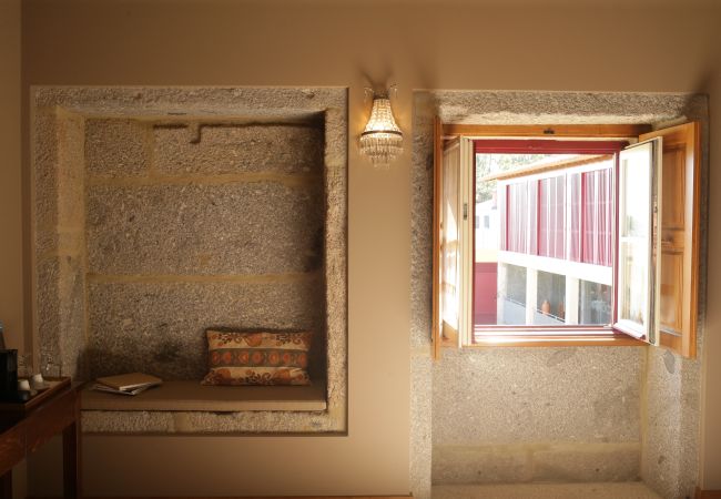 Rent by room in Amares - Quarto Duplo Clássico - Casa Lata Rent by room in Amares - Quarto Duplo Clássico - Casa Lata