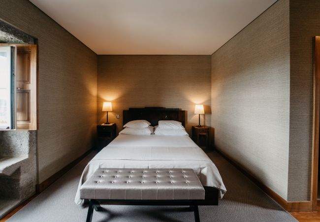 Rent by room in Amares - Quarto Duplo Clássico - Casa Lata Rent by room in Amares - Quarto Duplo Clássico - Casa Lata