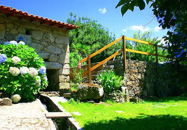 Gîte Rural à Amares - Casa da Rocha