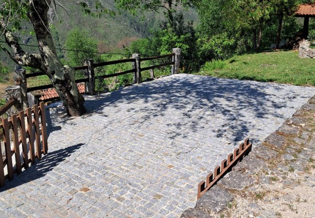 Gîte Rural à Terras de Bouro - Casa das Cerejeiras Gîte Rural à Terras de Bouro - Casa das Cerejeiras