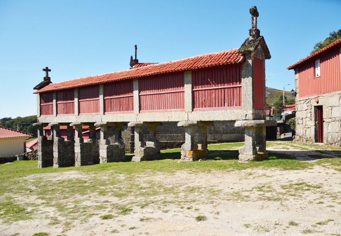 Gîte Rural à Gerês - Casa dos Bernardos T2 - Rés do Chão