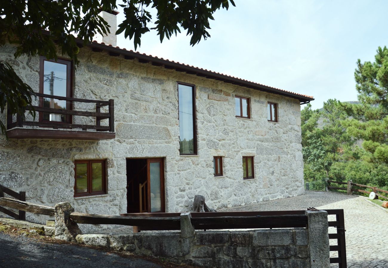 Gîte Rural à Gerês - Casa Vale das Mós