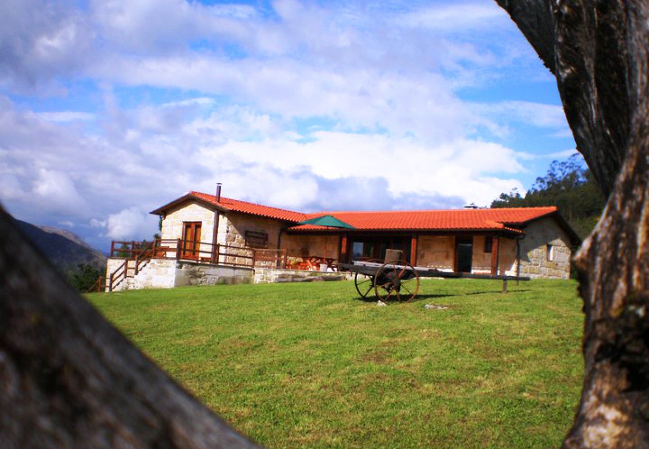 Gîte Rural à Gerês - Casa Vale das Mós