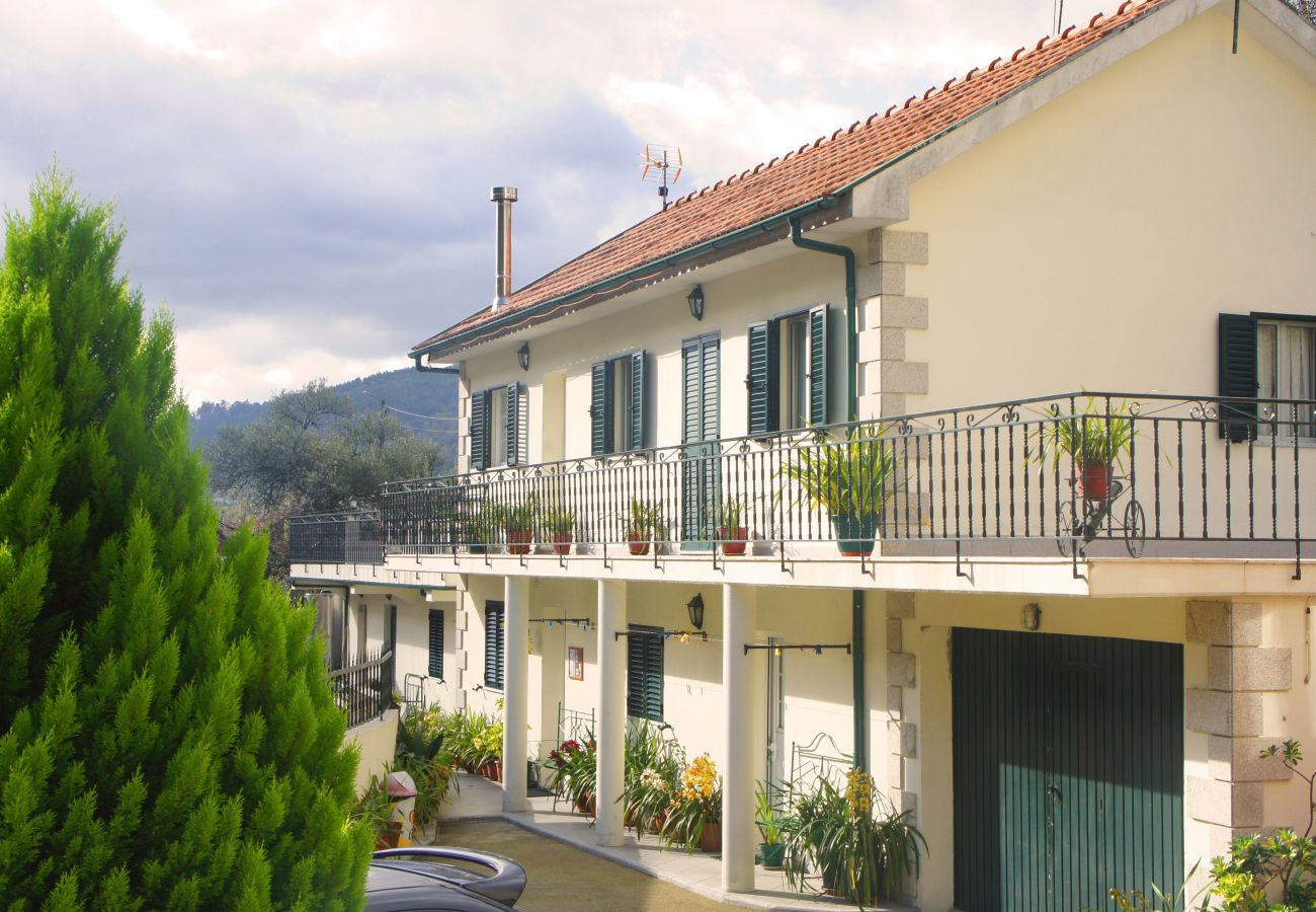 Chambres d'hôtes à Gerês - Quarto com banheira - Casa do Eido