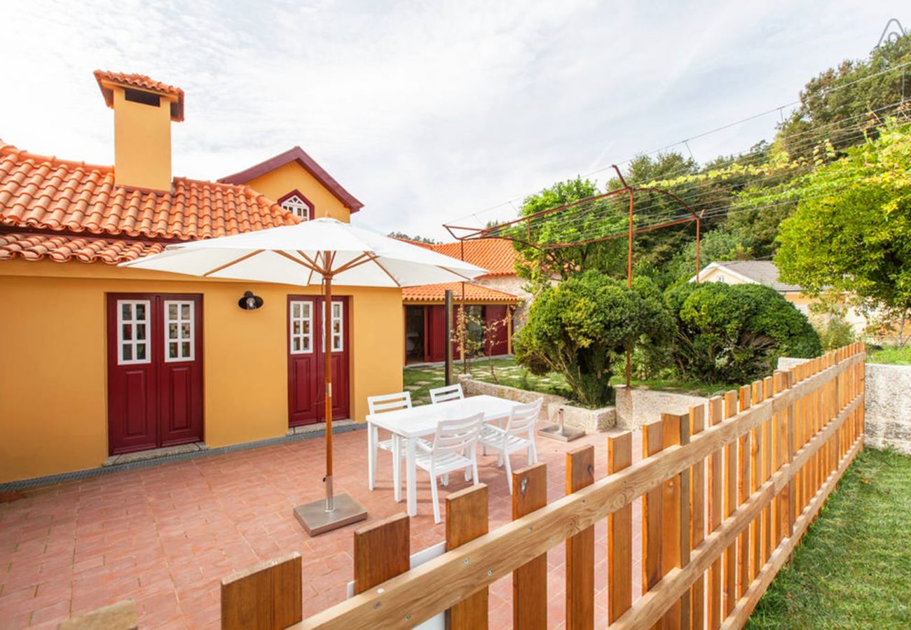Chambres d'hôtes à Gerês - Quarto Duplo c/ Terraço - Casa do Eido Sustainable