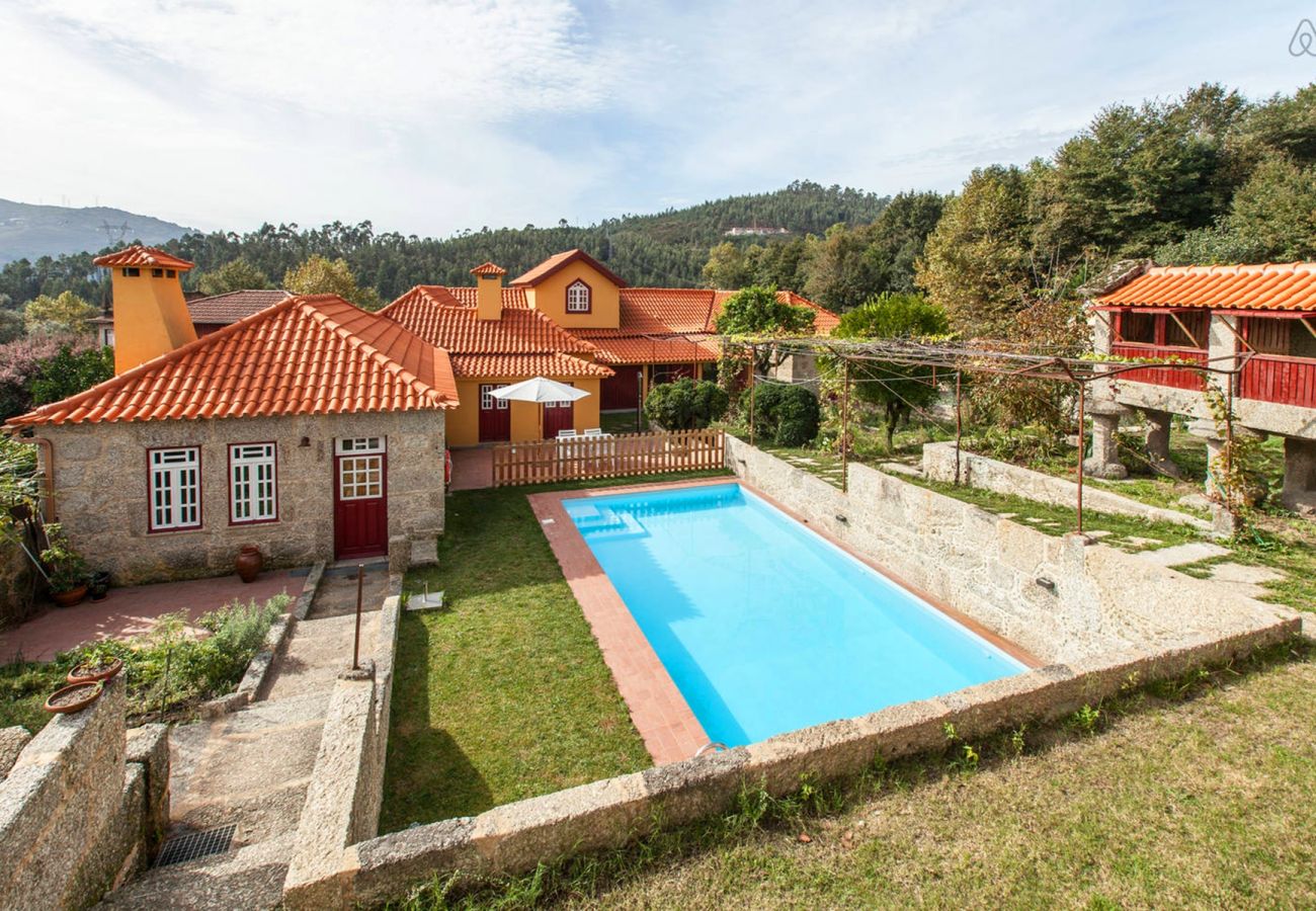Chambres d'hôtes à Gerês - Quarto Duplo c/ Terraço - Casa do Eido Sustainable