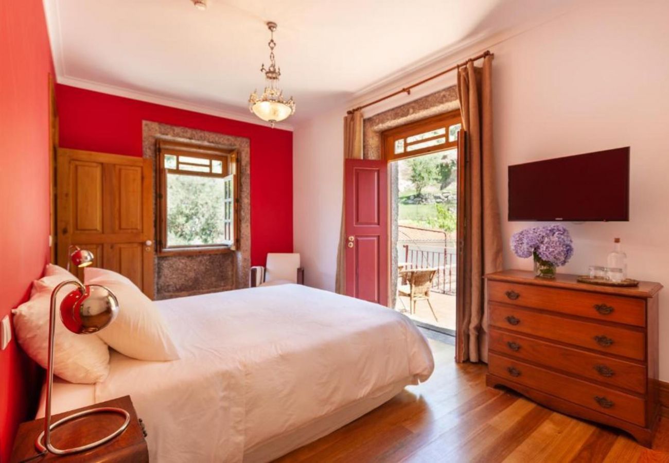 Chambres d'hôtes à Gerês - Quarto Duplo c/ Terraço - Casa do Eido Sustainable