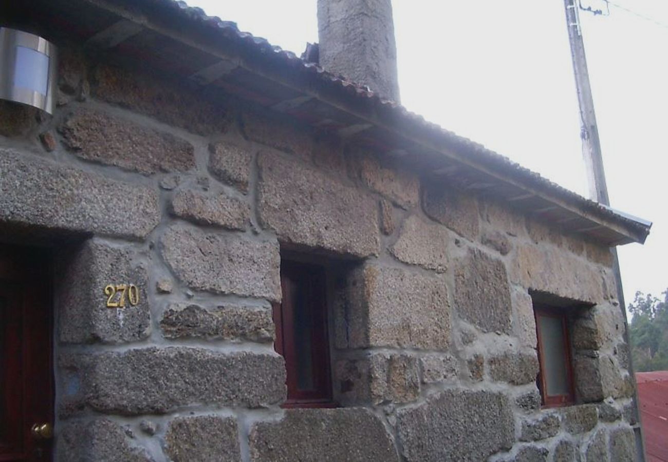 Gîte Rural à Gerês - Casa da Ermida T2 - Casa do Criado