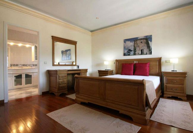 Chambres d'hôtes à Póvoa de Lanhoso - Quarto Superior com Hidromassagem - DM Turismo Rur Chambres d'hôtes à Póvoa de Lanhoso - Quarto Superior com Hidromassagem - DM Turismo Rur