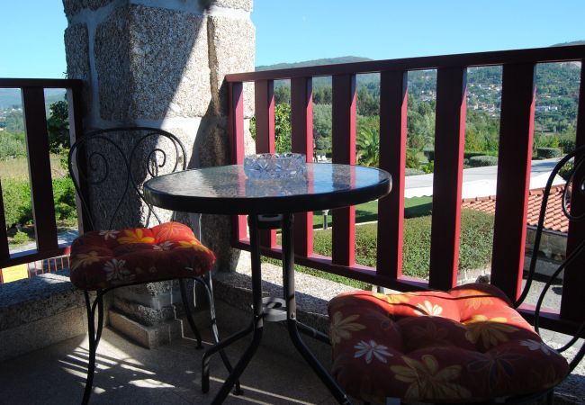 Chambres d'hôtes à Póvoa de Lanhoso - Quarto Duplo Superior c/ Terraço - DM TurismoRural Chambres d'hôtes à Póvoa de Lanhoso - Quarto Duplo Superior c/ Terraço - DM TurismoRural