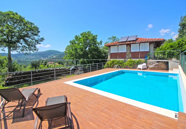 Gîte Rural à Terras de Bouro - Casa Roupar