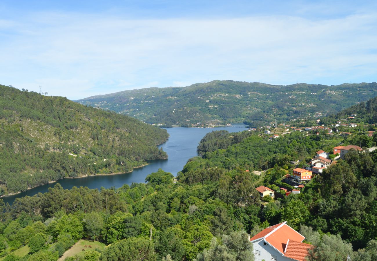 Chambres d'hôtes à Gerês - Quarto Familiar - Casa São Bernardo de Claraval