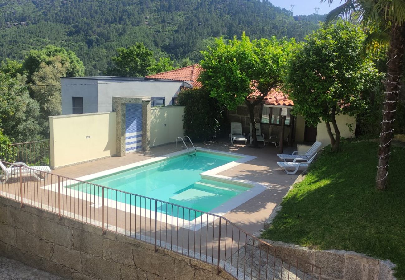 Maison à Gerês - Casa do Fijogo