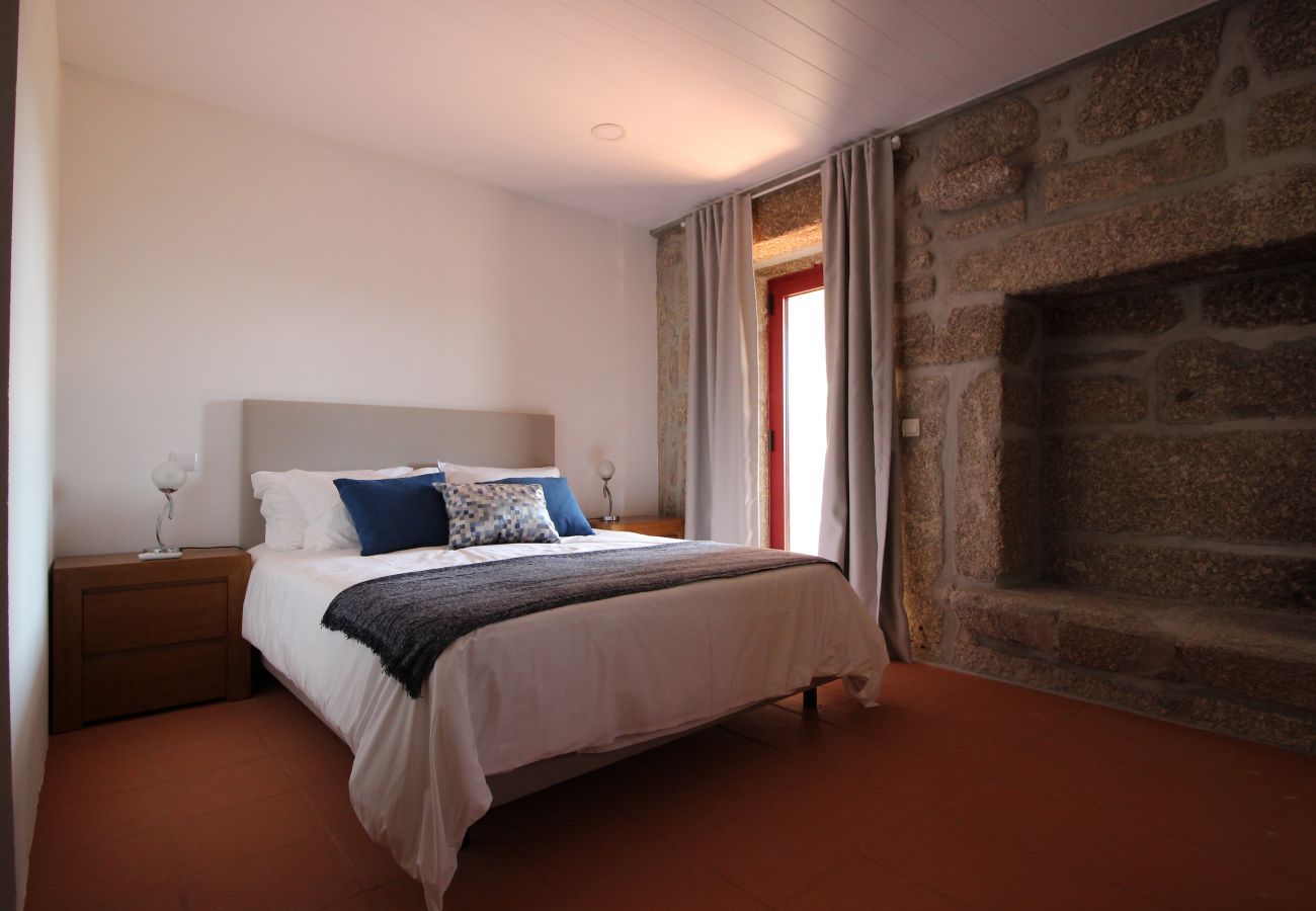 Chambres d'hôtes à Terras de Bouro - Quinta do Avô - Quarto c/ varanda