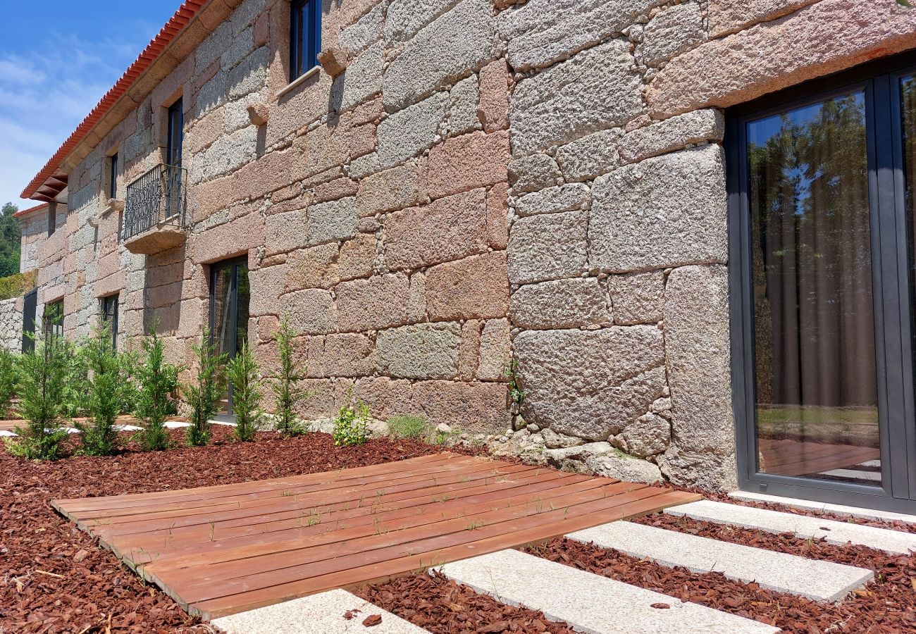 Chambres d'hôtes à Vila Verde - Master Suite c/ Jardim (nº4)- Quinta da Roda