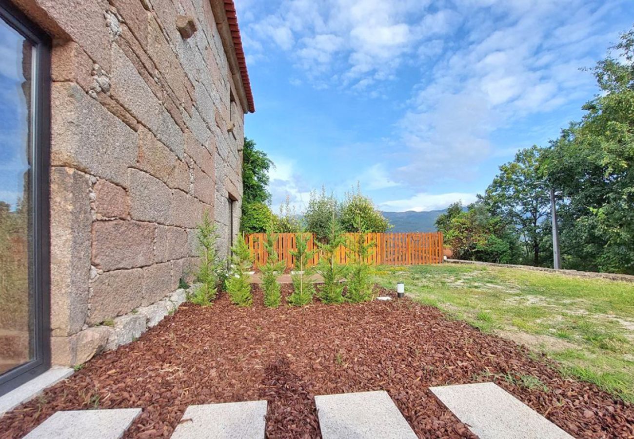 Chambres d'hôtes à Vila Verde - Master Suite c/ Jardim (nº4)- Quinta da Roda