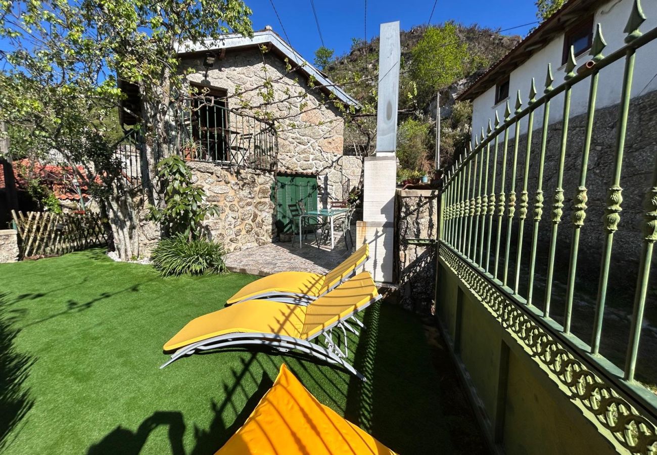 Gîte Rural à Terras de Bouro - Cabaninhas House