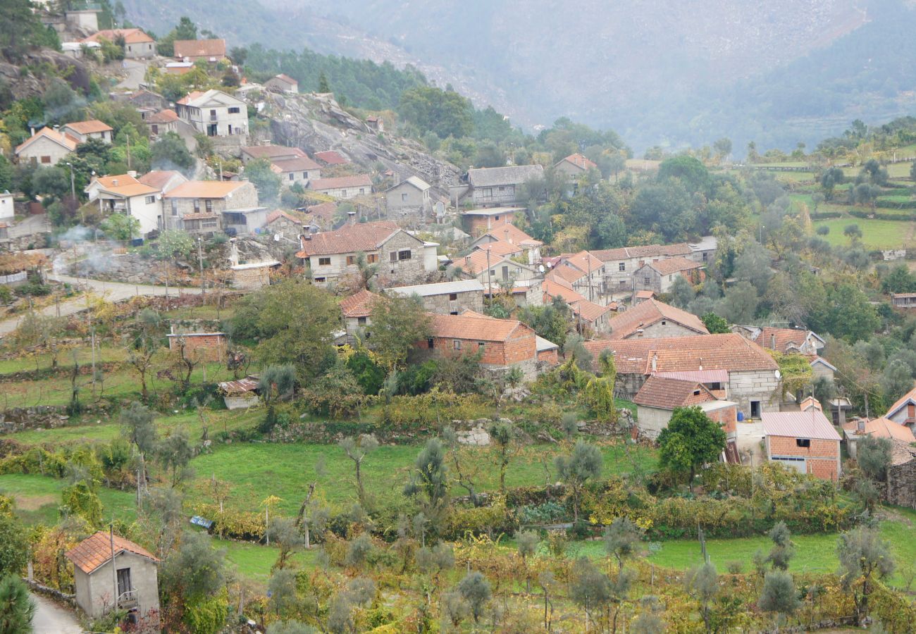 Maison à Gerês - Casa do Criado