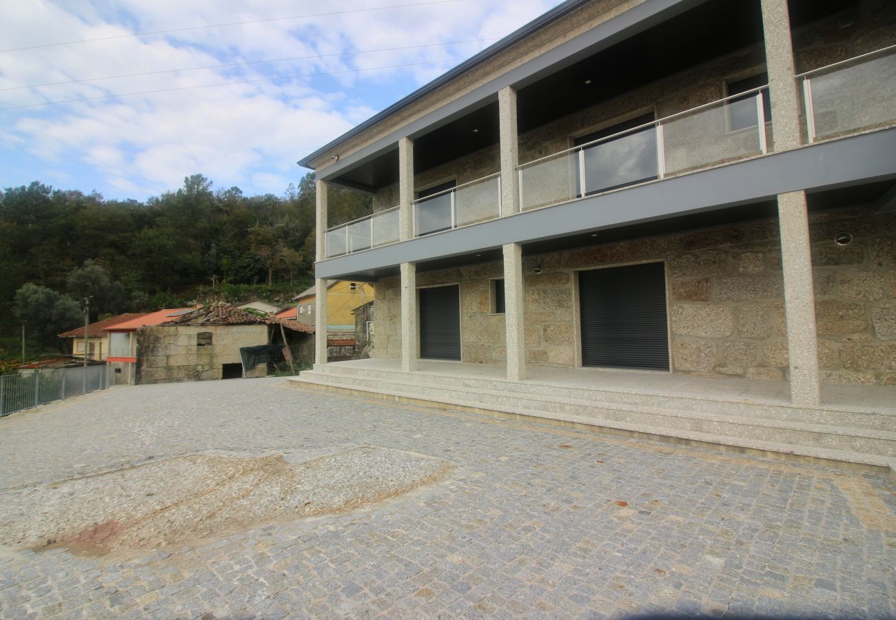 Gîte Rural à Gerês - Villa Bela Vista (RC) By Gerês Casas