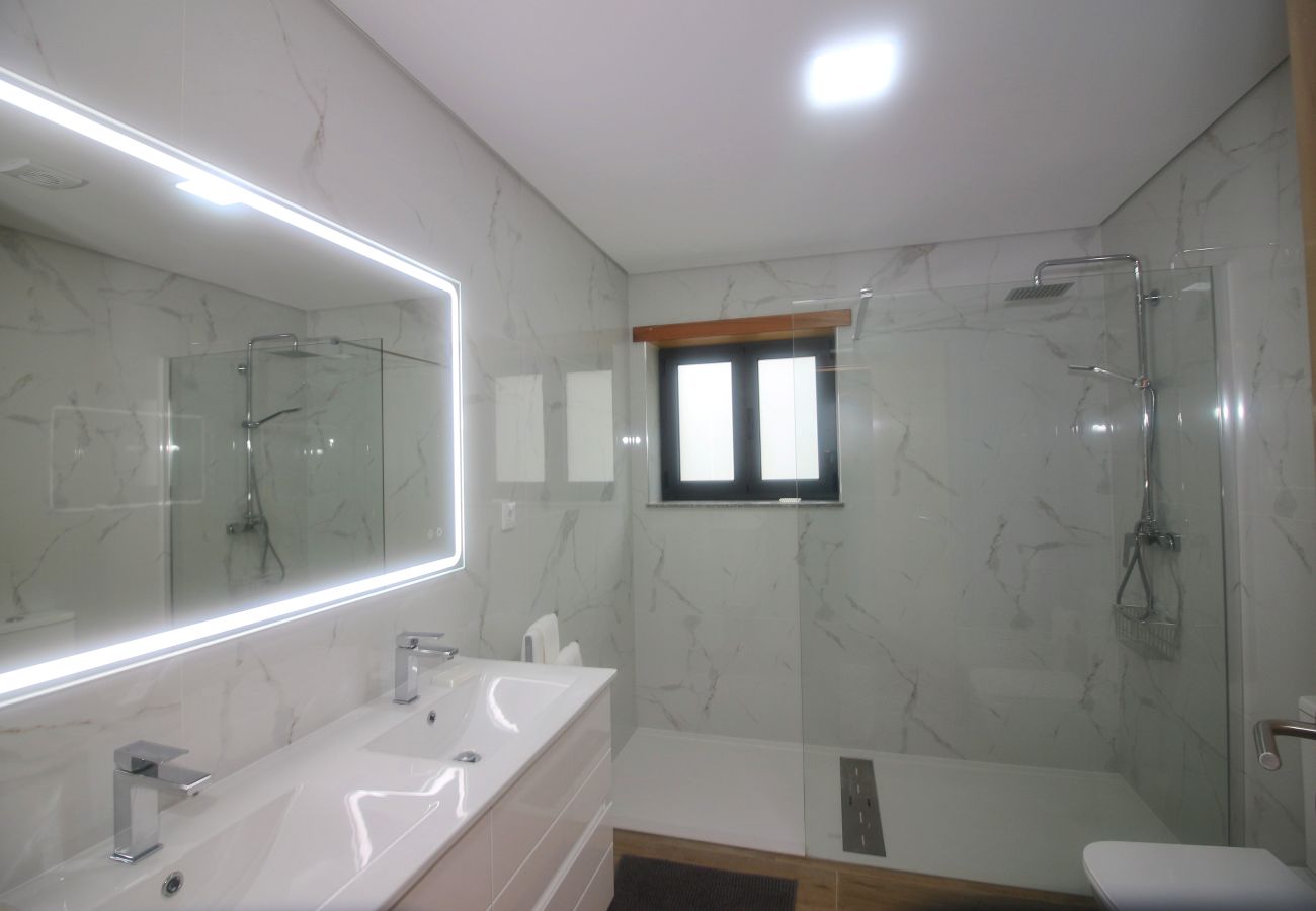 Gîte Rural à Gerês - Villa Bela Vista (RC) By Gerês Casas