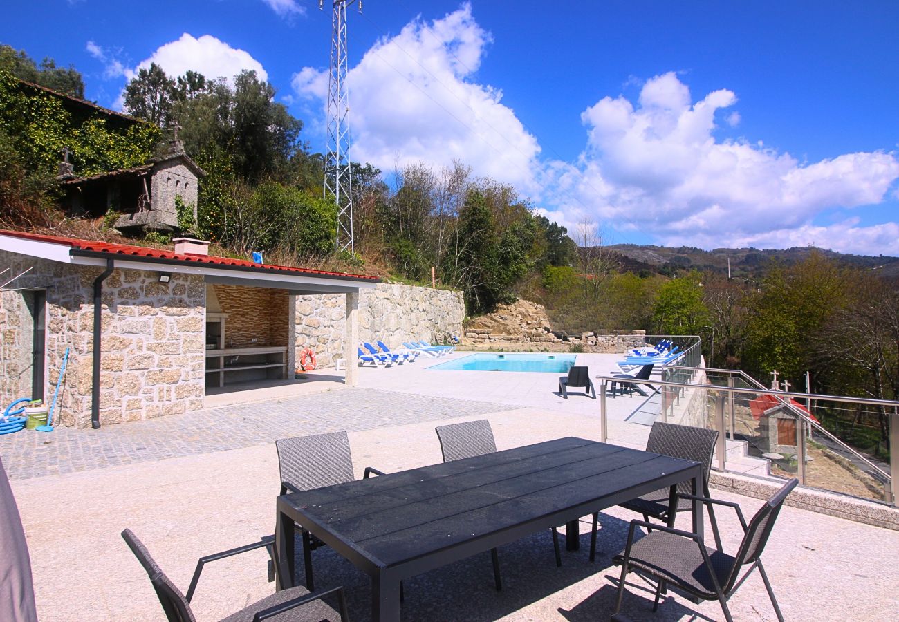 Gîte Rural à Gerês - Villa Bela Vista By Gerês Casas