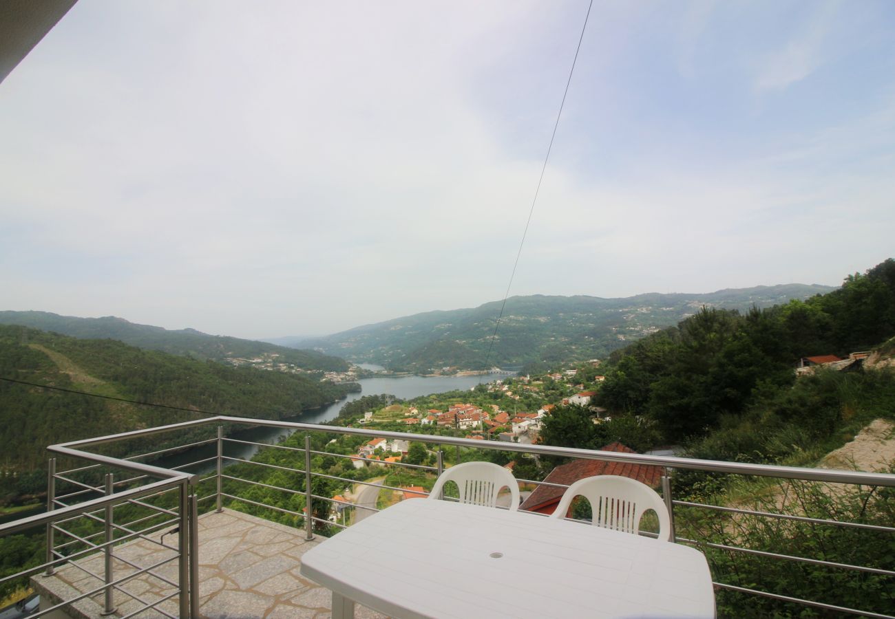 Gîte Rural à Gerês - Casa da Carvalha Mona