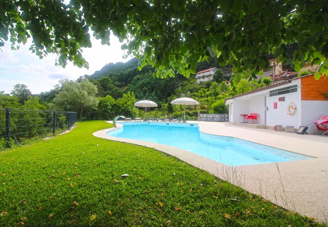 Maison à Gerês - Casas da Paz T3