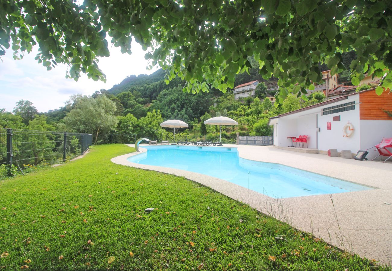 Maison à Gerês - Casas da Paz T2