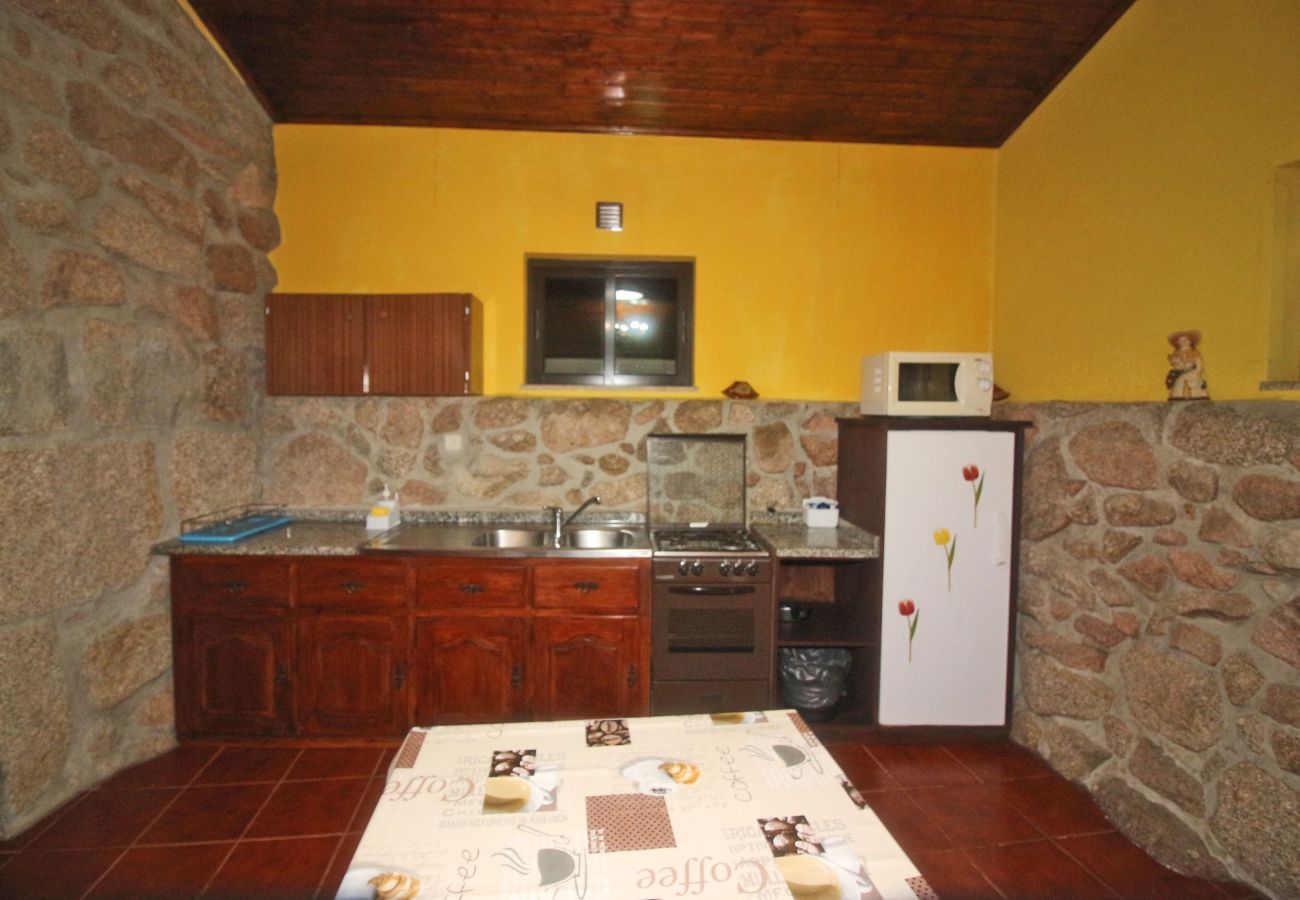 Maison à Gerês - Casas da Paz T2