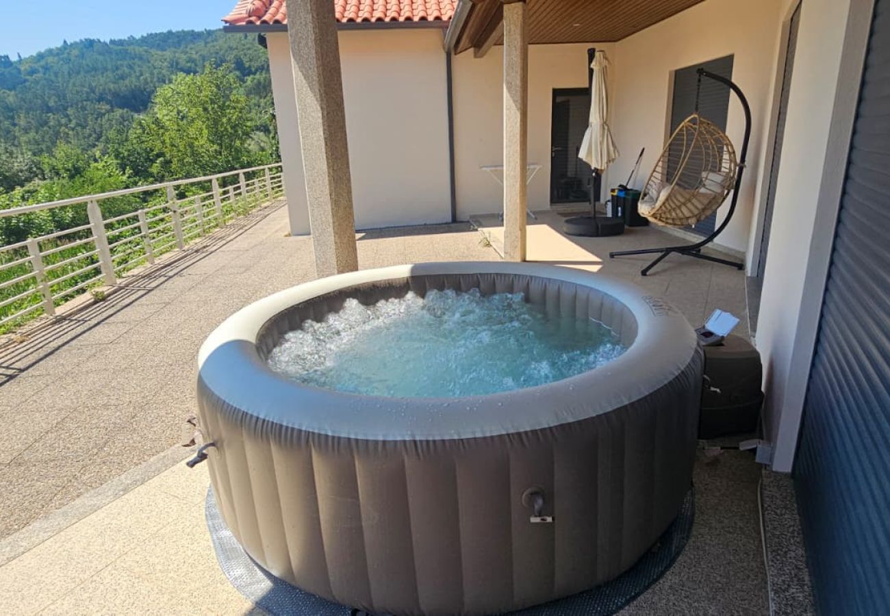 Gîte Rural à Rio Caldo - Casa Oliveira & Quinteiro Gerês
